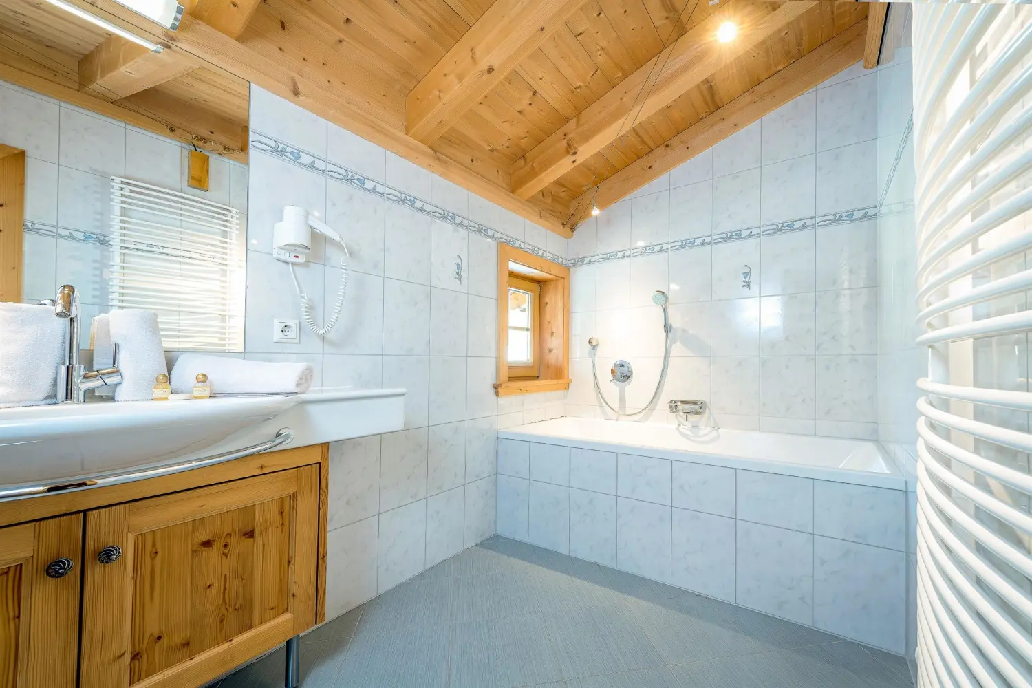 Badezimmer der Ferienwohnung Top 1 im Appartementhaus