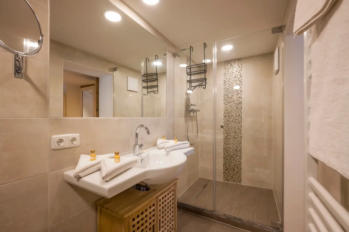 Bathroom detail in the Sonnblick apartment — holiday flat, Wilder Kaiser, Tyrol
