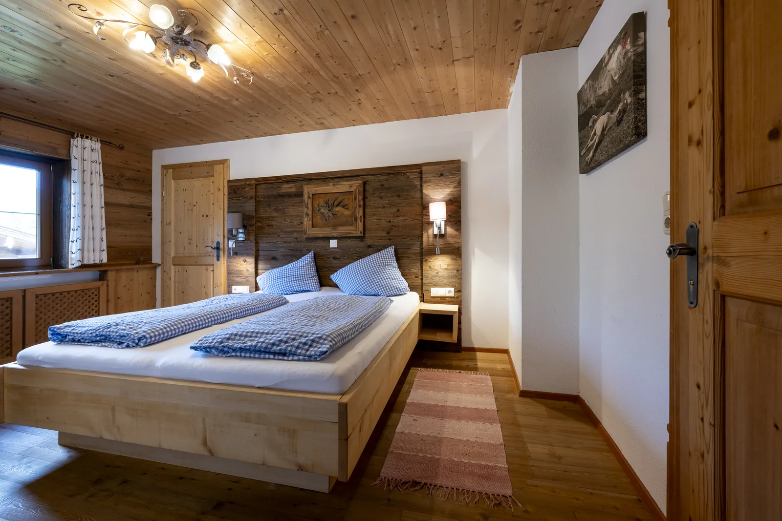 Second bedroom in the Kaiserblick apartment in the Bauernhaus